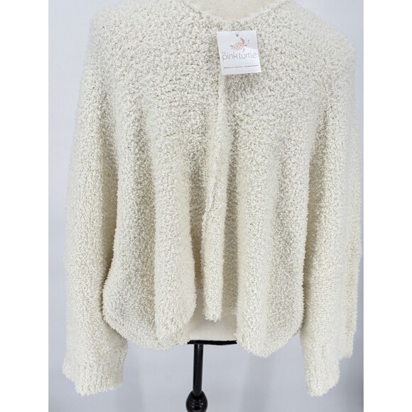 POL Clothing Women's Ivory Fuzzy Knit Crew Neck Sweater SZ Small Soft Oversized - Picture 6 of 9